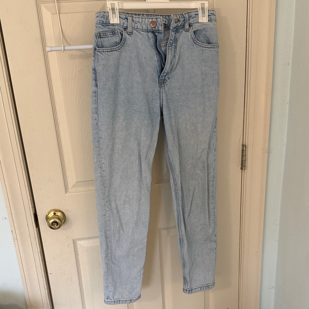 Zara light wash mom jeans